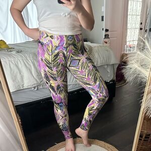 DonaJo Fitwear Women’s 1 Purple Green Patterned Leggings